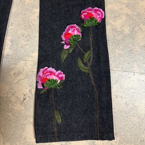 Valentino Garavani Floral-appliqué Straight-leg Jeans Flower Detail - Picture 6 of 13